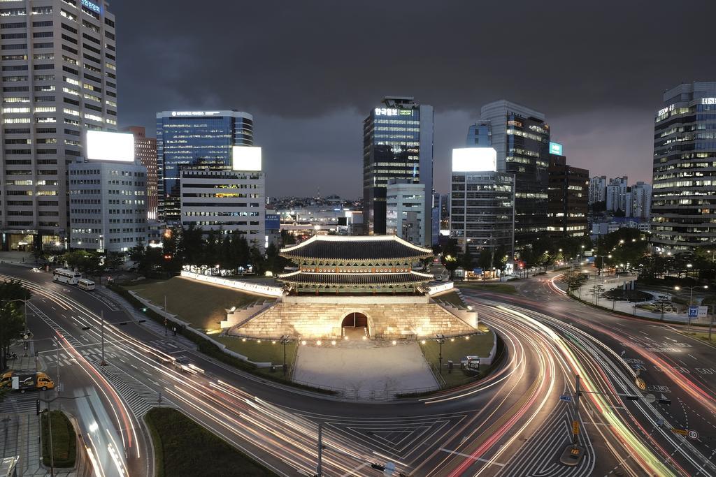 Ramada Hotel And Suites Seoul Namdaemun Exterior photo